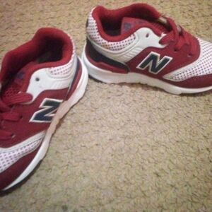 New Balance Kids Sneakers in Red and White